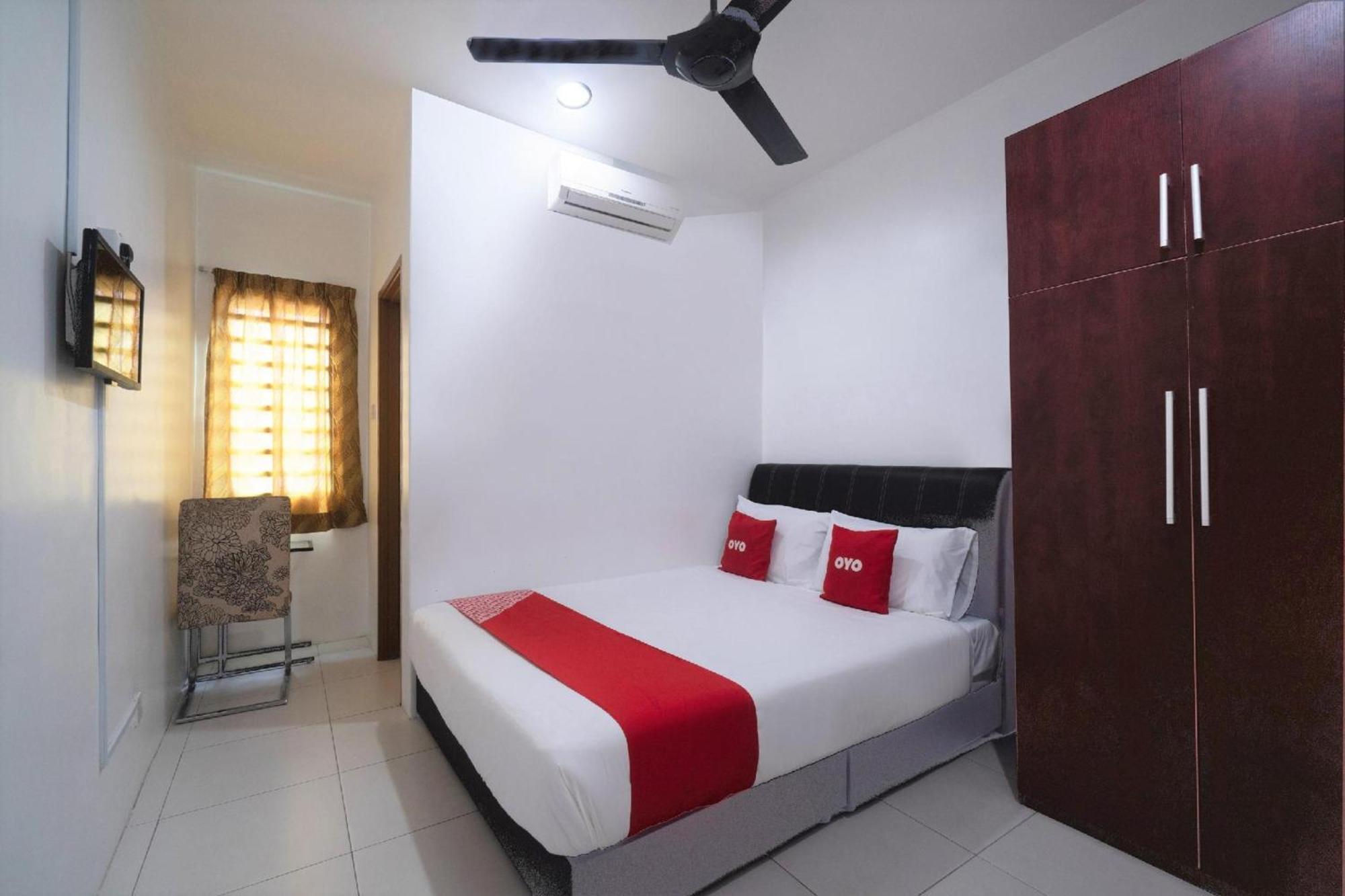 Oyo 91089 Motel Fasa 2B Seri Manjung Kültér fotó