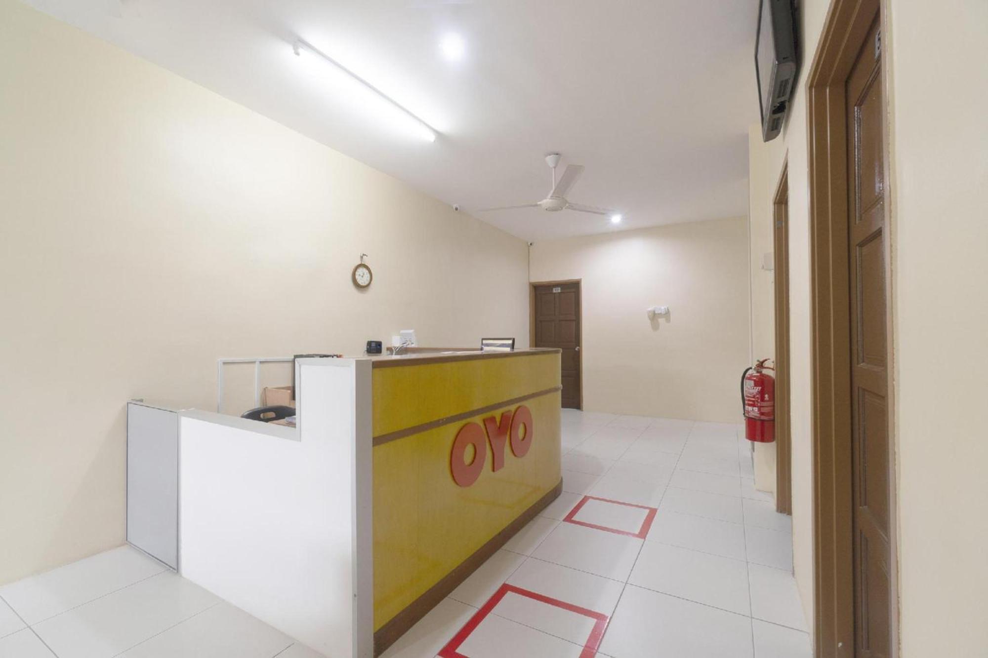 Oyo 91089 Motel Fasa 2B Seri Manjung Kültér fotó