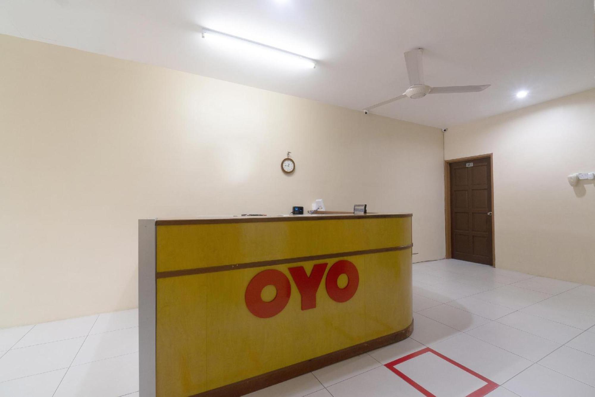Oyo 91089 Motel Fasa 2B Seri Manjung Kültér fotó