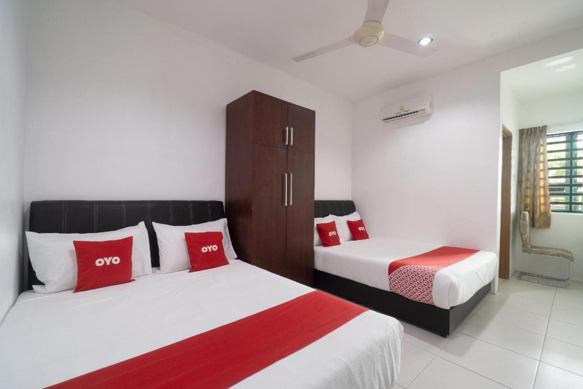 Oyo 91089 Motel Fasa 2B Seri Manjung Kültér fotó